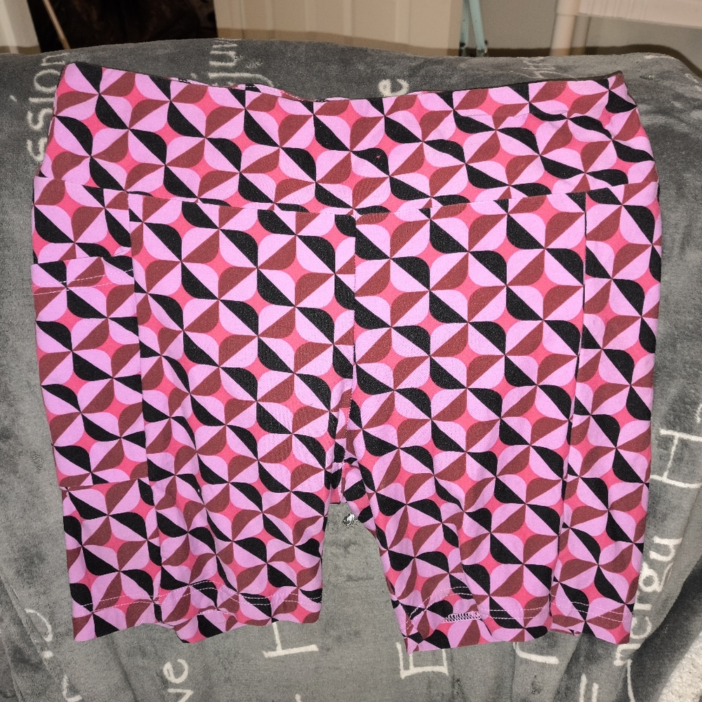 3/20$*No boundaries size large biker shorts